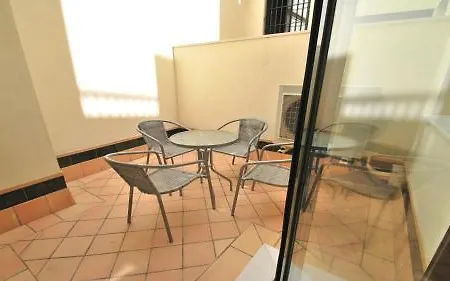 Living Centro Maestranza Apartment