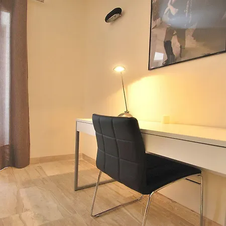 Living Centro Maestranza Apartment